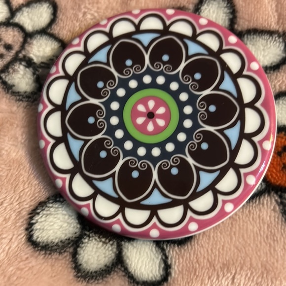 Vera Bradley Pink Cupcake Covered Mug - Picture 6 of 8